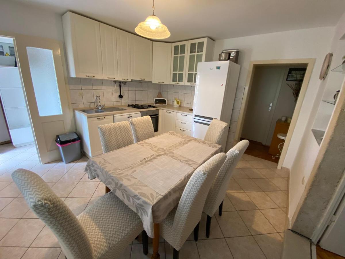 Апартаменты Apartman Rose Макарска Экстерьер фото