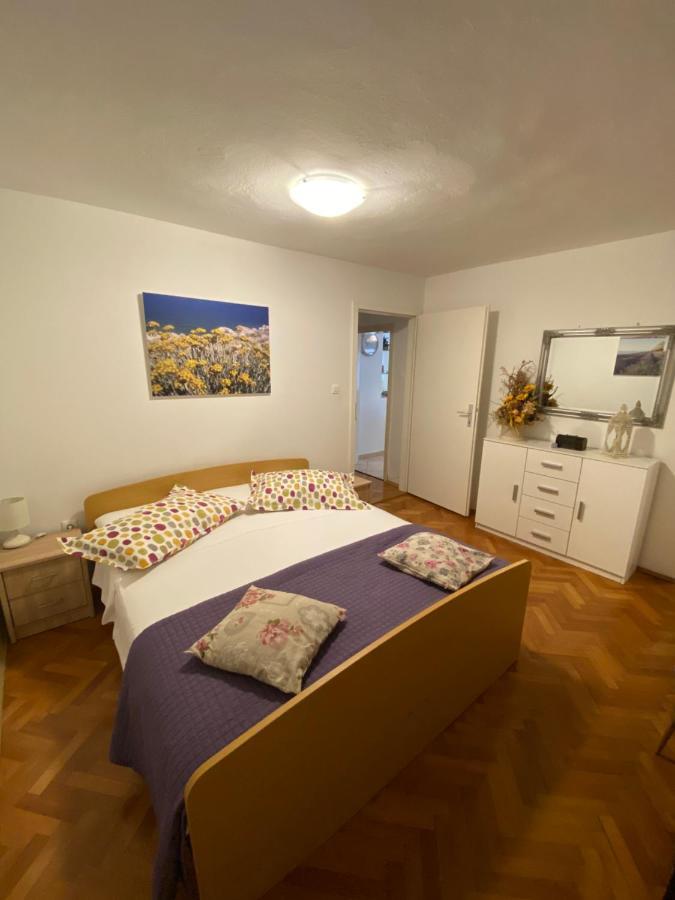 Апартаменты Apartman Rose Макарска Экстерьер фото