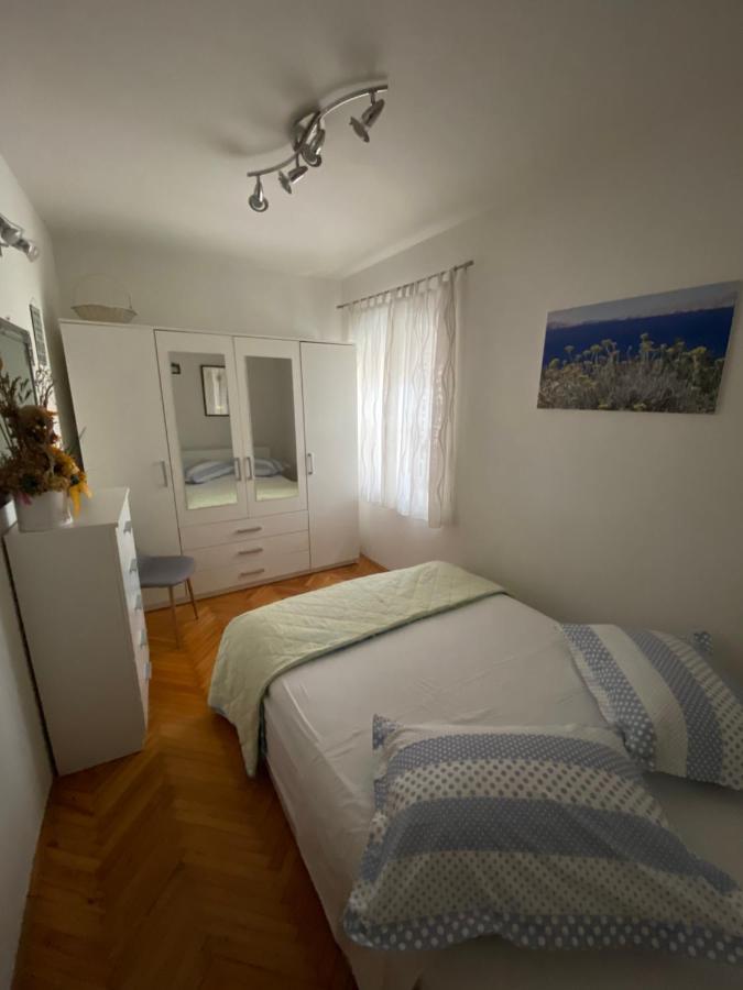 Апартаменты Apartman Rose Макарска Экстерьер фото